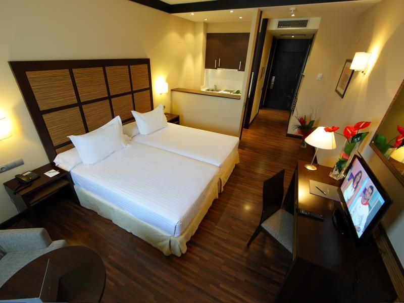 Aparthotel Attica 21 Valles Sabadell Exterior photo