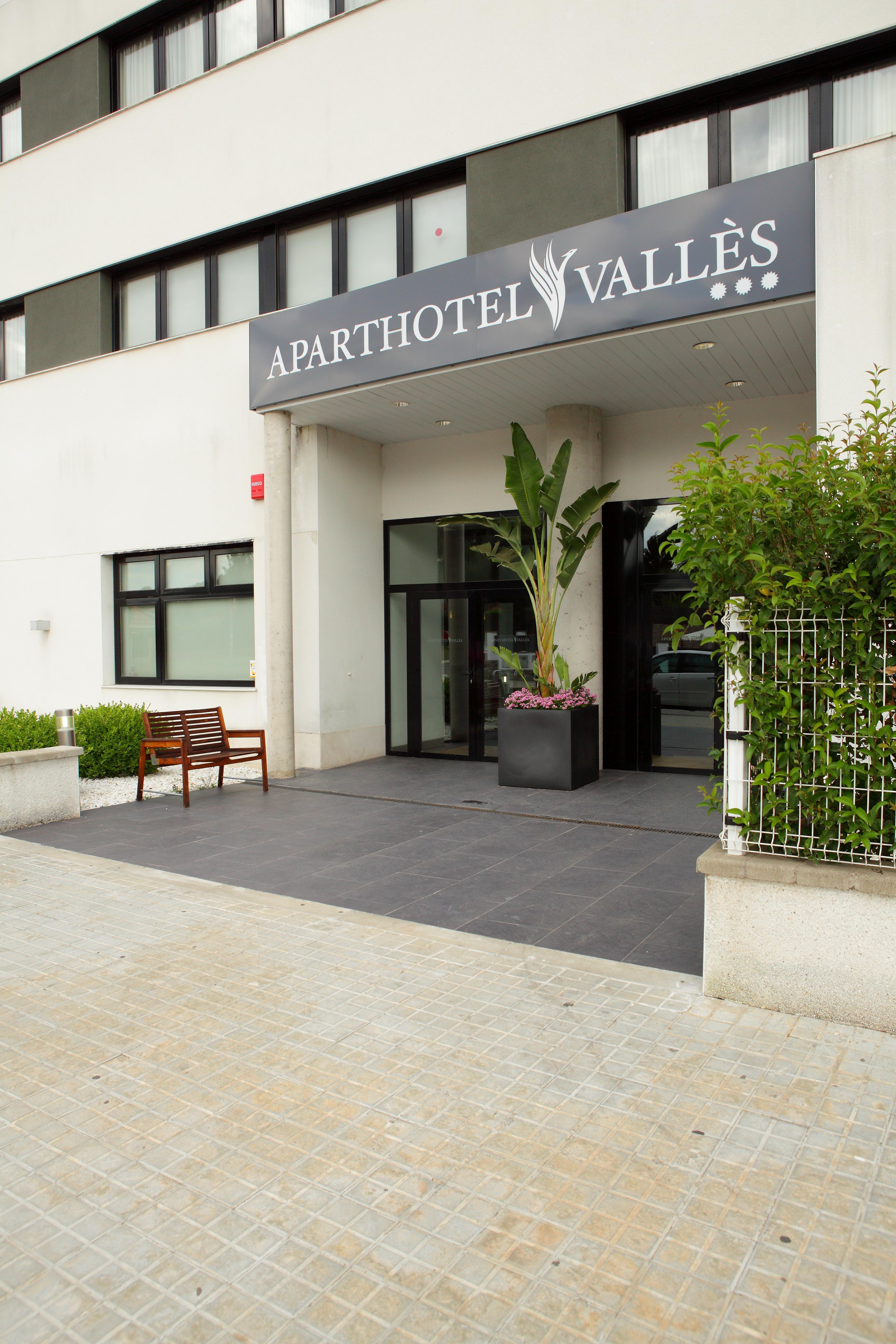 Aparthotel Attica 21 Valles Sabadell Exterior photo