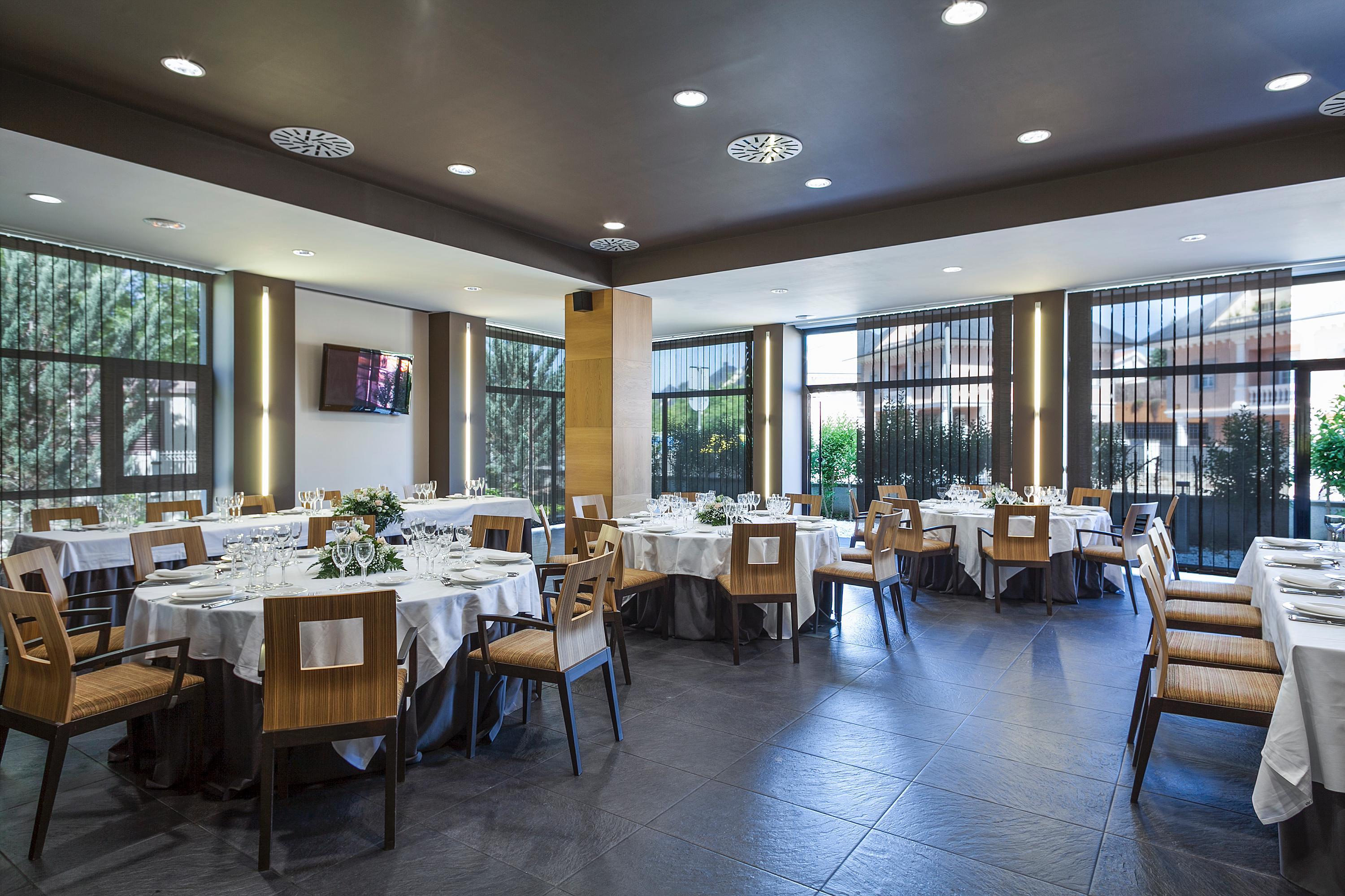 Aparthotel Attica 21 Valles Sabadell Exterior photo