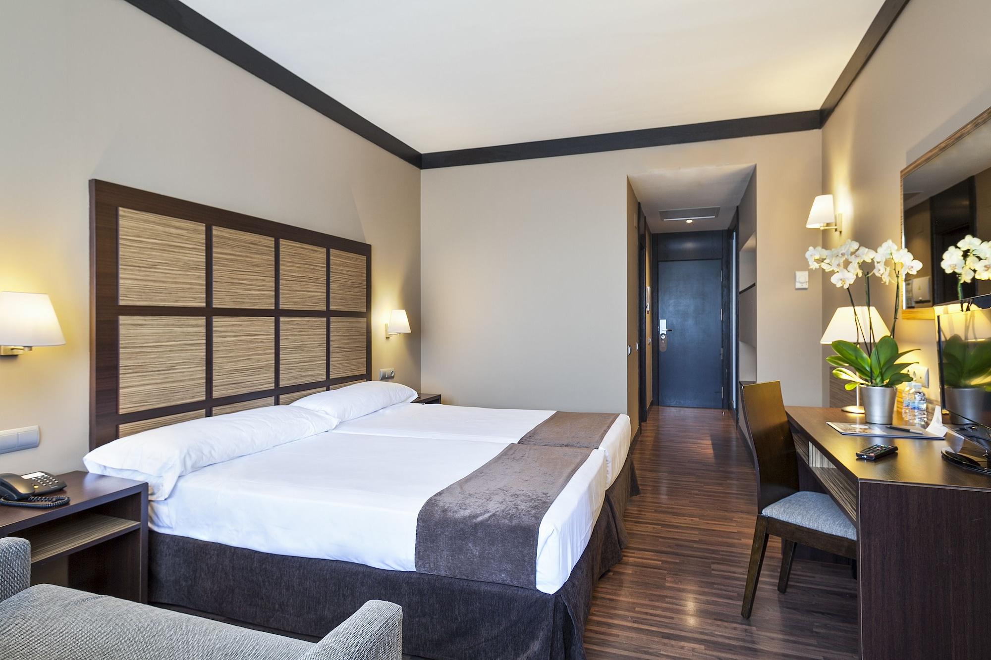 Aparthotel Attica 21 Valles Sabadell Exterior photo