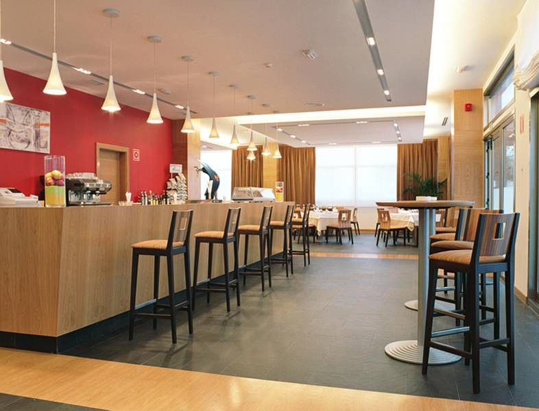 Aparthotel Attica 21 Valles Sabadell Restaurant photo